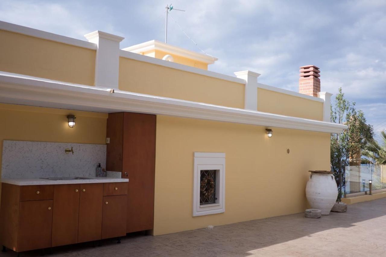 Olenia Apartment *